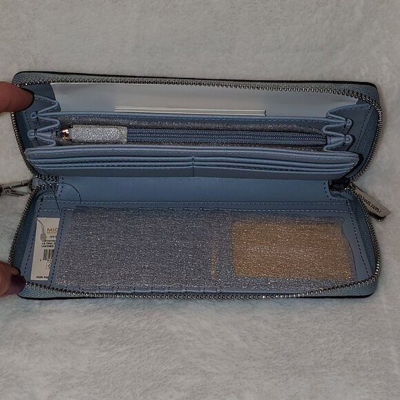 NEW- MICHAEL KORS Jet Set Travel Lg Trvl Continental Wallet PALE BLUE/Silver hdw - Picture 4 of 12